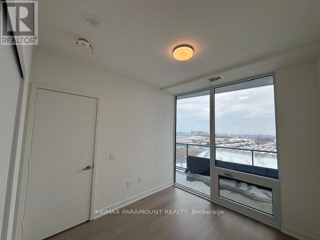 1008 - 448 Burnhamthorpe Road W, Mississauga, Ontario  L5B 4M6 - Photo 8 - W12809096