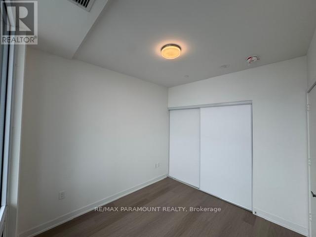 1008 - 448 Burnhamthorpe Road W, Mississauga, Ontario  L5B 4M6 - Photo 9 - W12809096