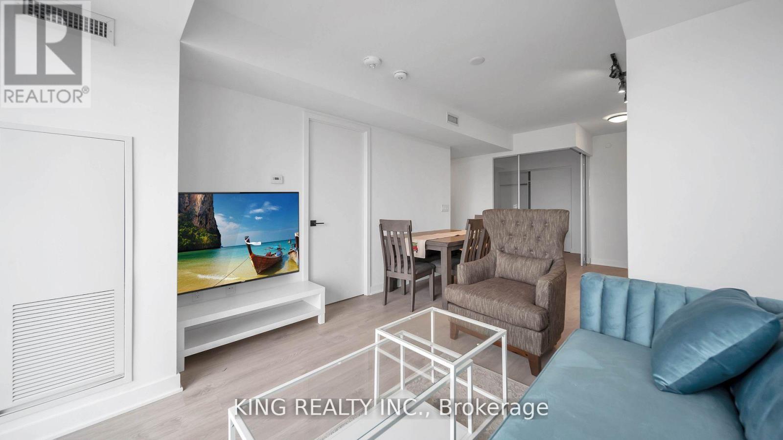 425 - 36 Zorra Street, Toronto, Ontario  M8Z 0G5 - Photo 5 - W12809104