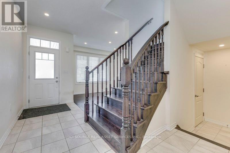 Upper - 52 Portman Street, Caledon, Ontario  L7C 4E4 - Photo 3 - W12809128