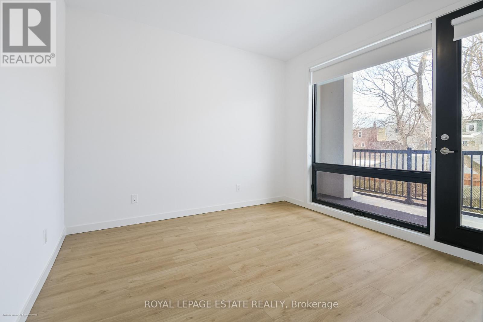 Main Floor - 506 Scarborough Road, Toronto, Ontario  M4E 3N2 - Photo 14 - E12655324