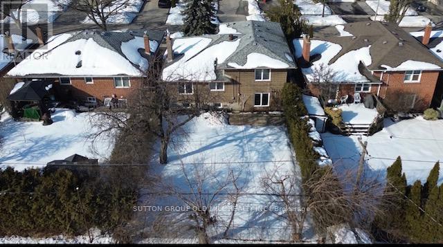 15 Manorhampton Drive, Toronto, Ontario  M9P 1E1 - Photo 31 - W12809138