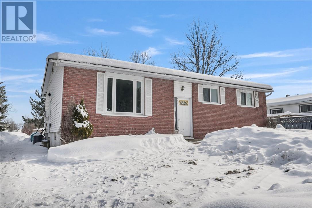 497 Bois Street, Espanola, Ontario  P5E 1A7 - Photo 2 - 2126495