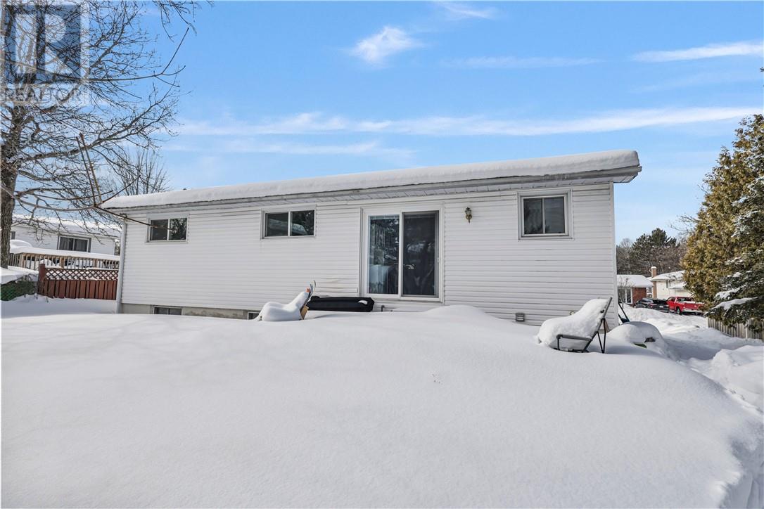 497 Bois Street, Espanola, Ontario  P5E 1A7 - Photo 3 - 2126495