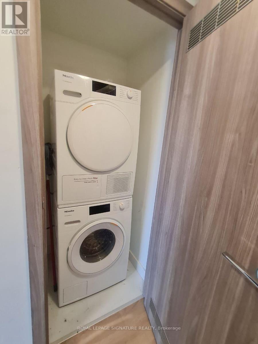 2303 - 38 Widmer Street E, Toronto, Ontario  M5V 0P7 - Photo 8 - C12809148