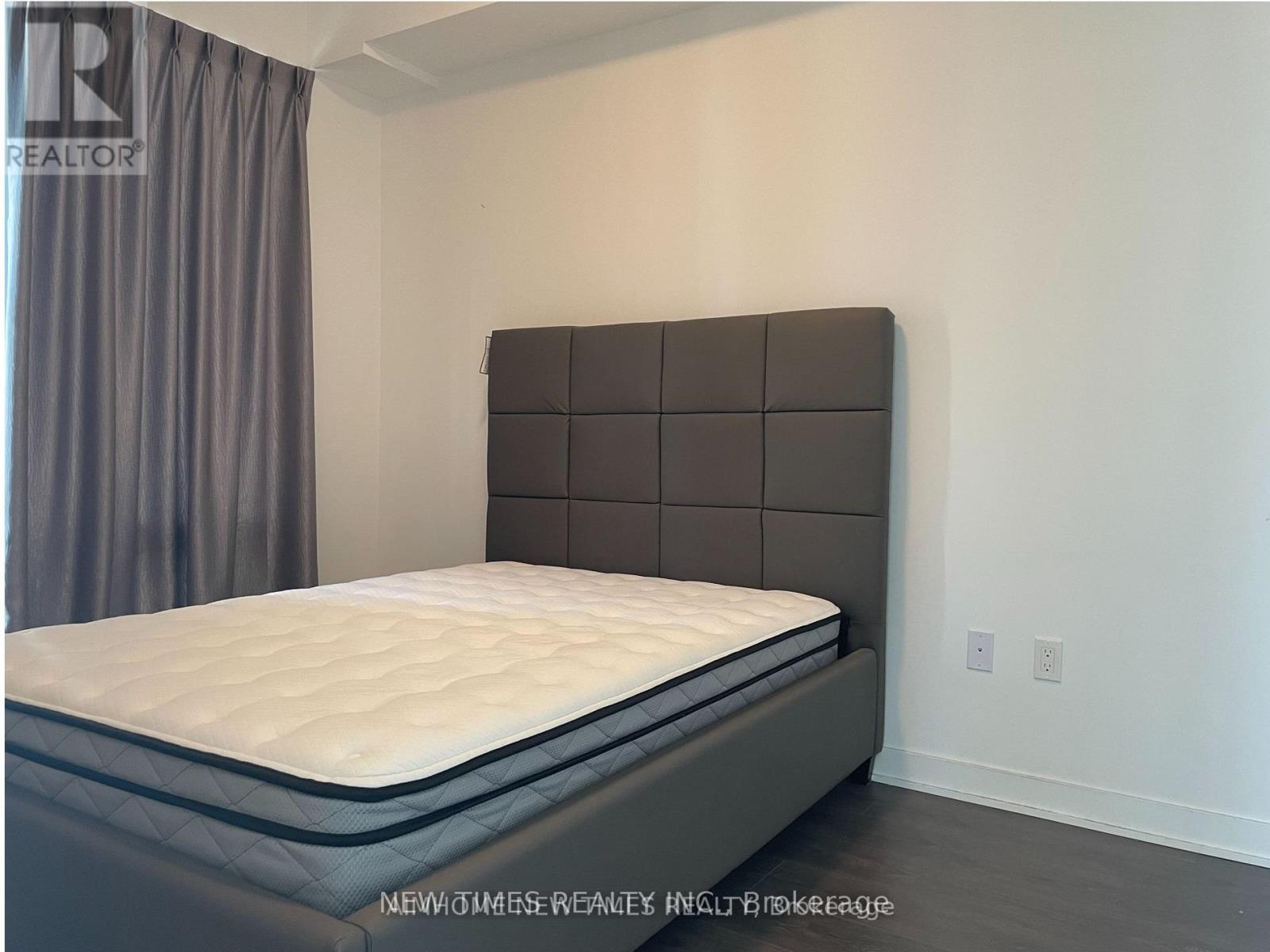 1808 - 125 Blue Jays Way, Toronto, Ontario  M5V 0N5 - Photo 8 - C12809166