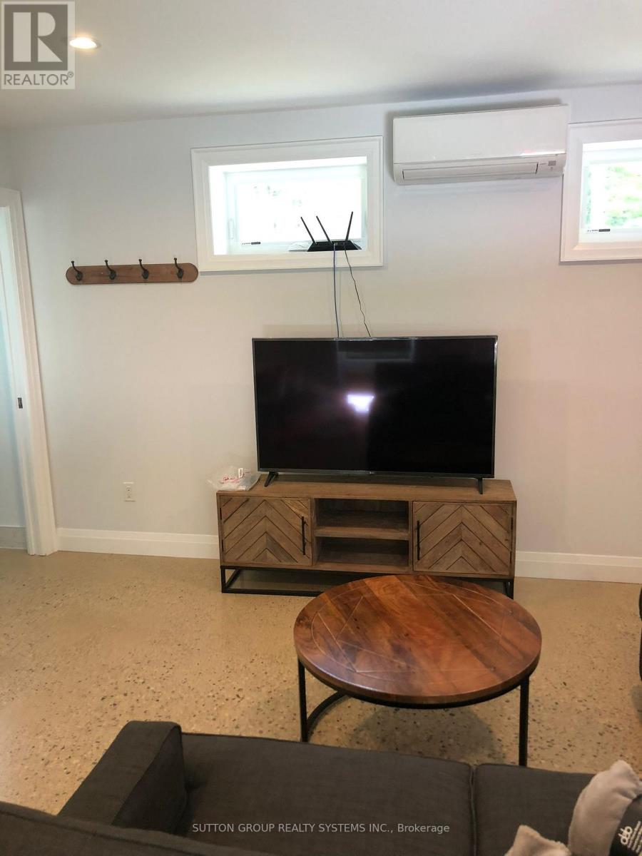 1054 Lawson Road, Tiny, Ontario  L0L 1P0 - Photo 14 - S12809164