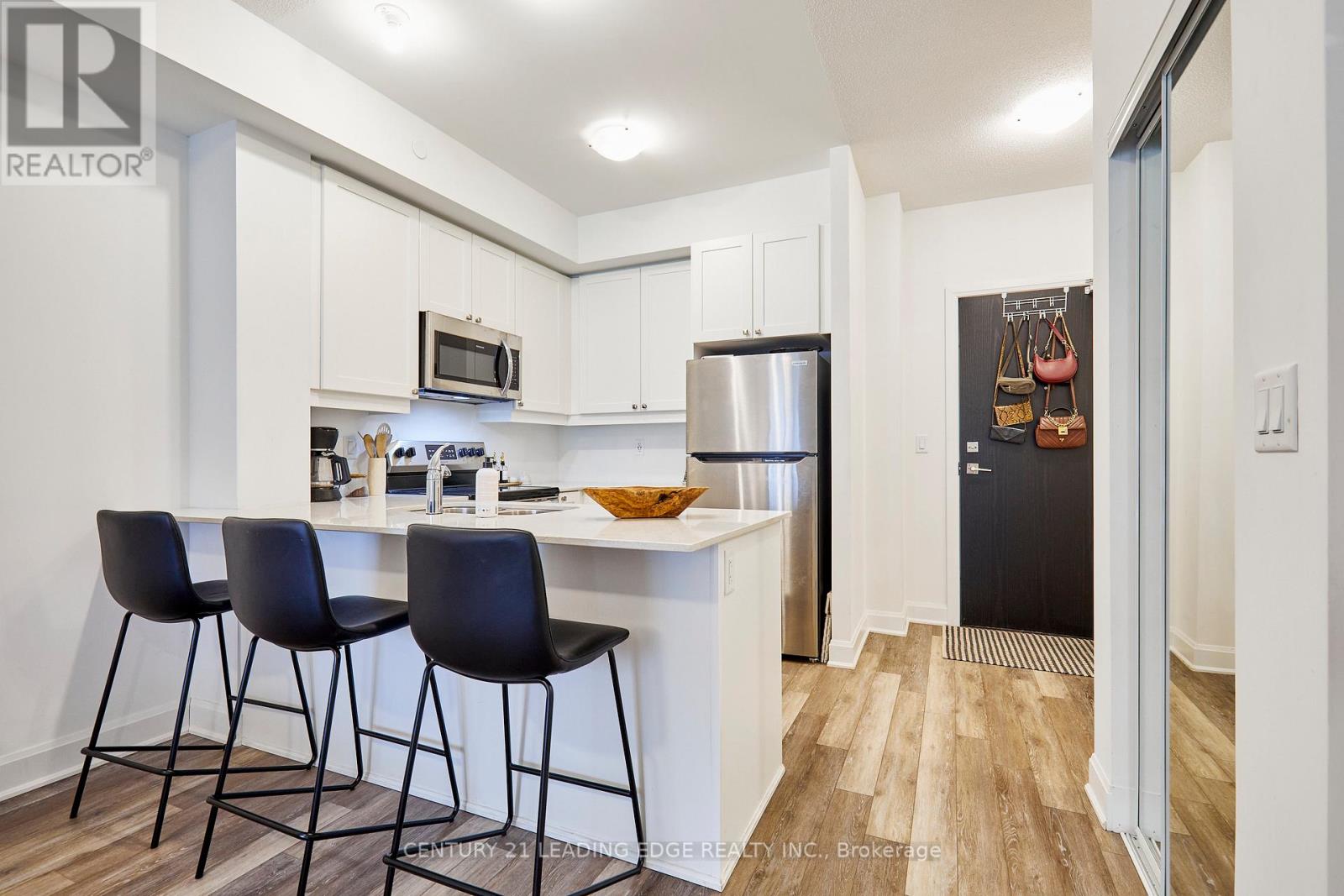 105 - 50 Lakebreeze Drive, Clarington, Ontario  L1B 0V9 - Photo 5 - E12805986