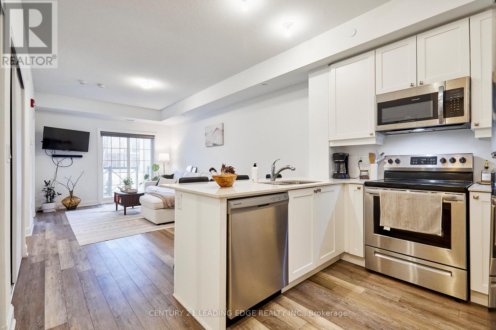 105 - 50 Lakebreeze Drive, Clarington, Ontario  L1B 0V9 - Photo 8 - E12805986