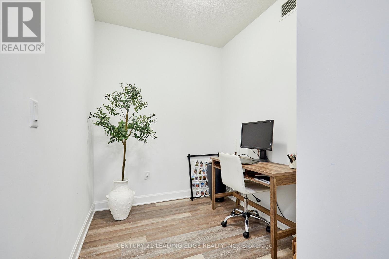 105 - 50 Lakebreeze Drive, Clarington, Ontario  L1B 0V9 - Photo 9 - E12805986