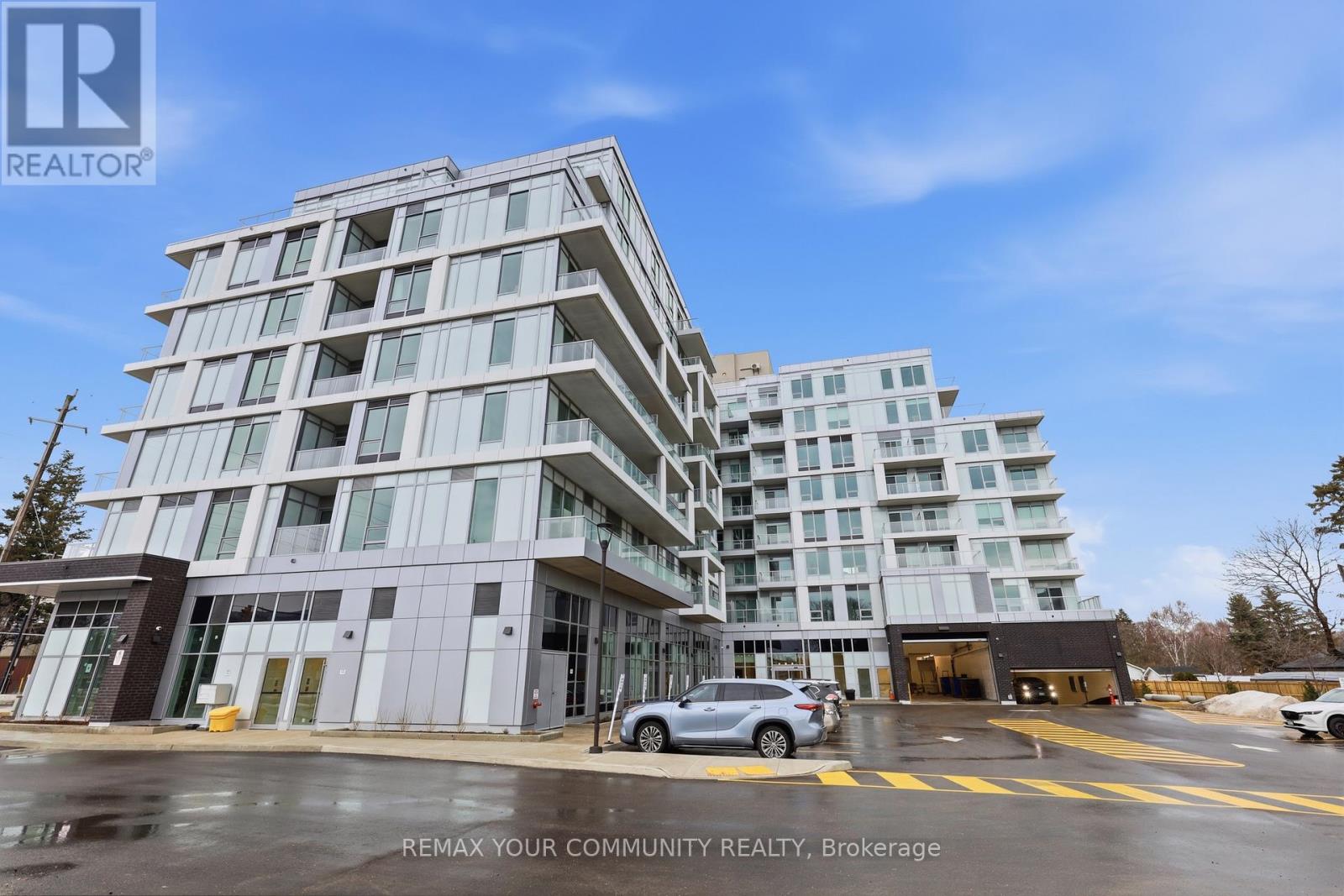 521 - 500 Plains Road E, Burlington, Ontario  L7T 2E1 - Photo 2 - W12809150