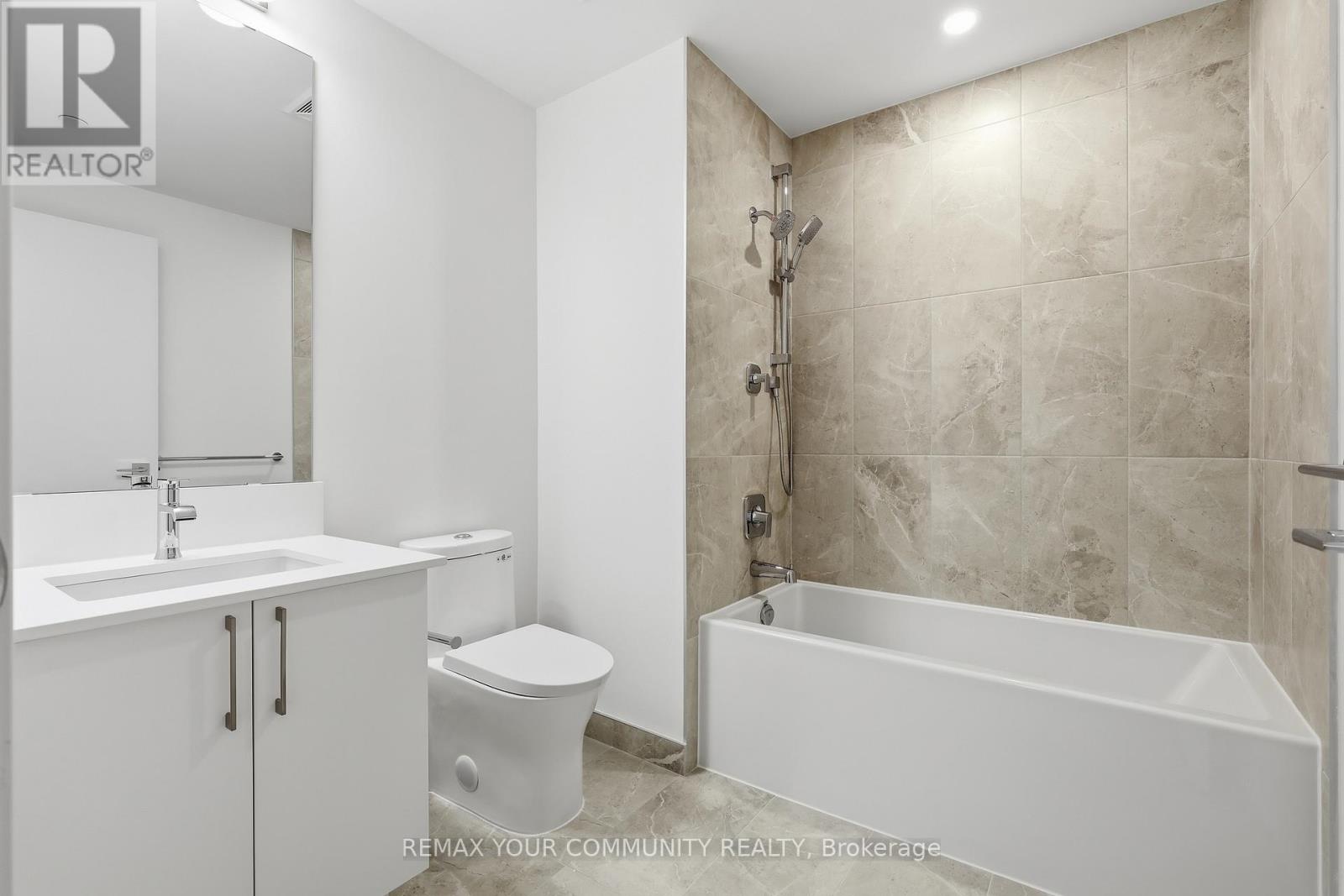 521 - 500 Plains Road E, Burlington, Ontario  L7T 2E1 - Photo 5 - W12809150