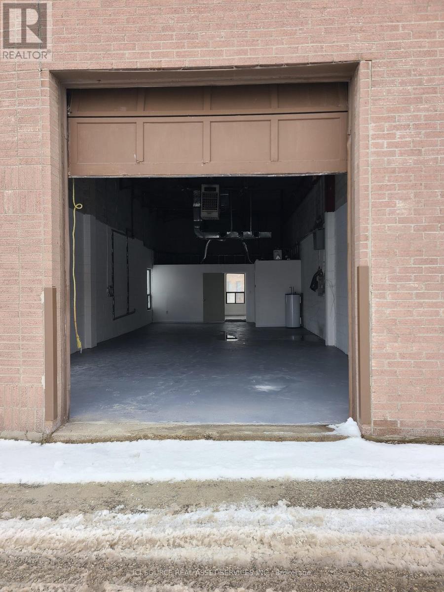 Unit # 1 C-North - 18 Strathearn Avenue, Brampton, Ontario  L6T 4Y2 - Photo 10 - W12809182