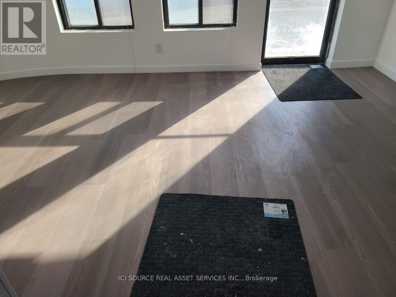 Unit # 1 C-North - 18 Strathearn Avenue, Brampton, Ontario  L6T 4Y2 - Photo 4 - W12809182