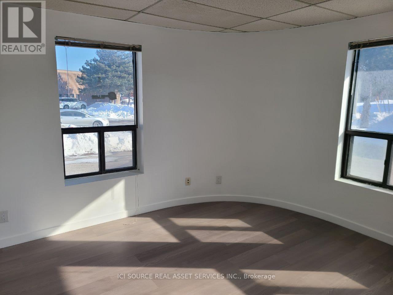 Unit # 1 C-North - 18 Strathearn Avenue, Brampton, Ontario  L6T 4Y2 - Photo 5 - W12809182