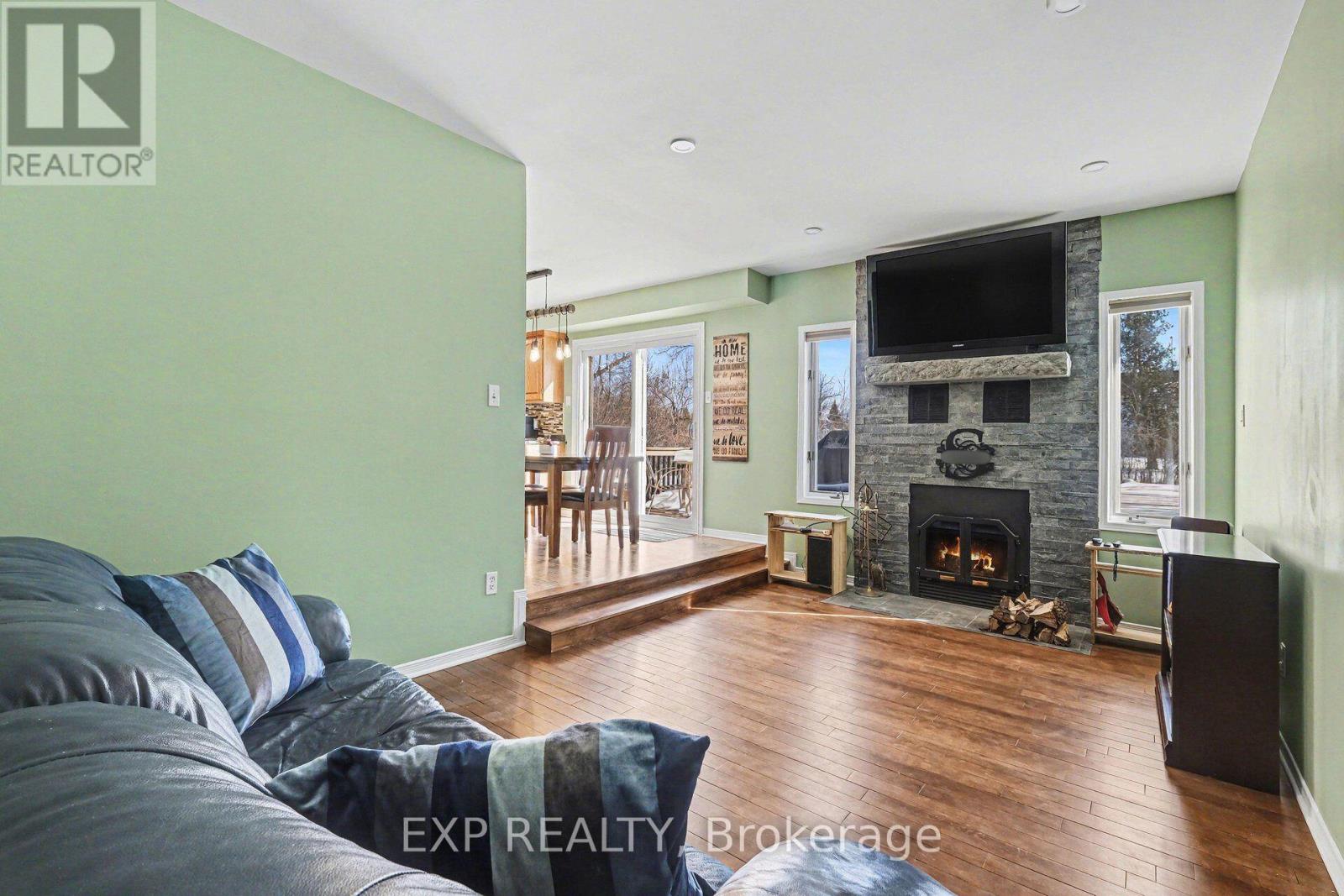 1284 Old Carriage Lane, North Dundas, Ontario  K0C 2K0 - Photo 13 - X12809206