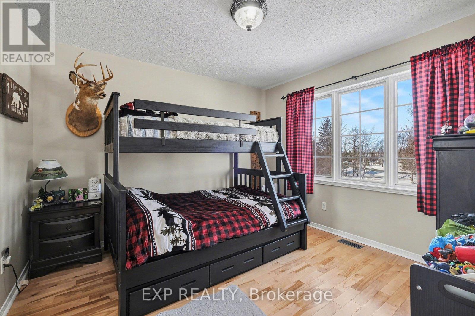 1284 Old Carriage Lane, North Dundas, Ontario  K0C 2K0 - Photo 21 - X12809206