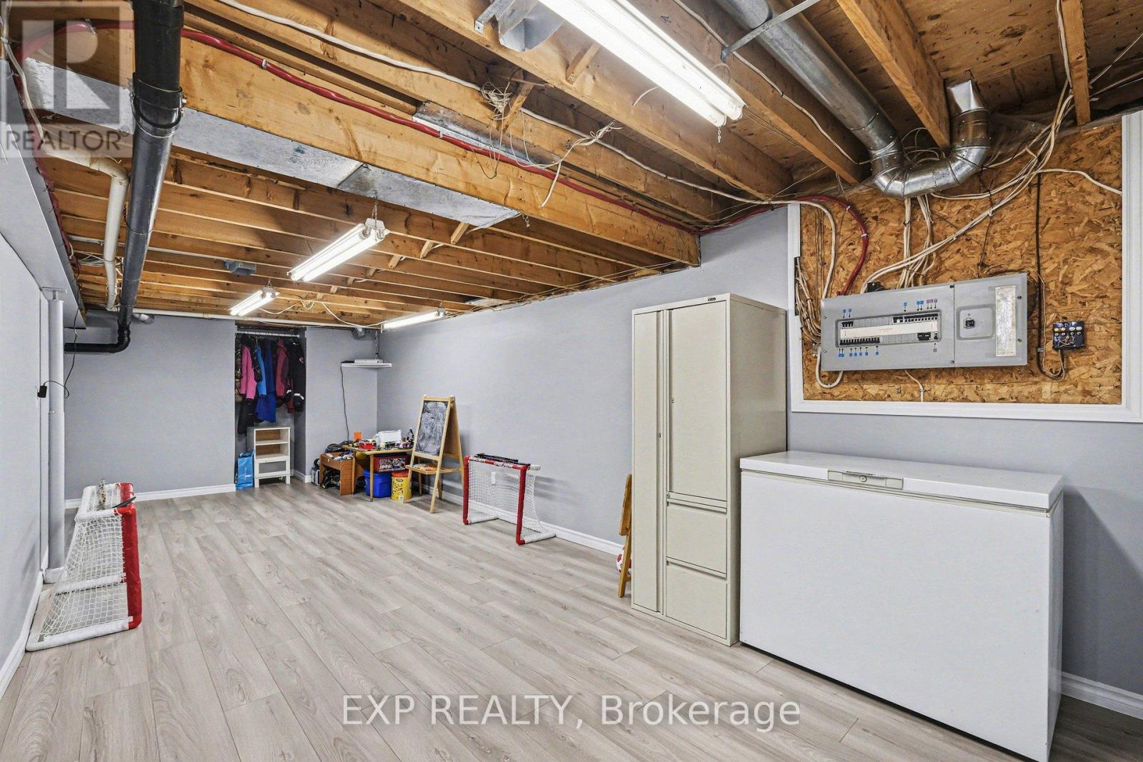 1284 Old Carriage Lane, North Dundas, Ontario  K0C 2K0 - Photo 27 - X12809206