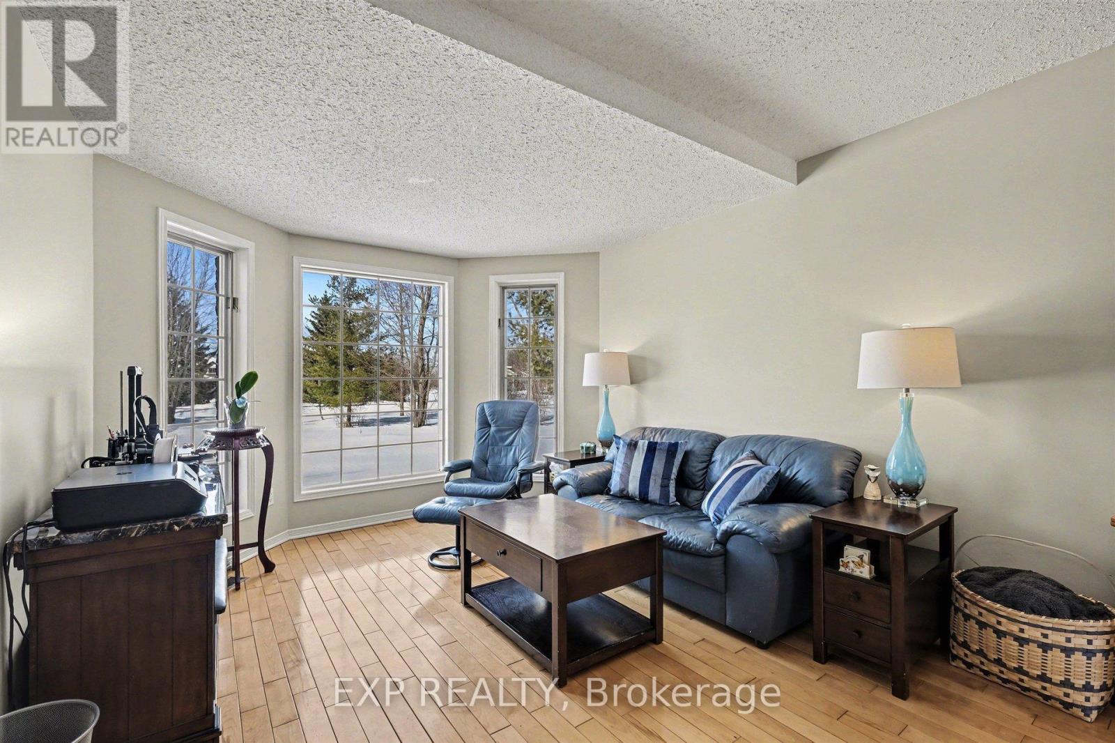 1284 Old Carriage Lane, North Dundas, Ontario  K0C 2K0 - Photo 6 - X12809206