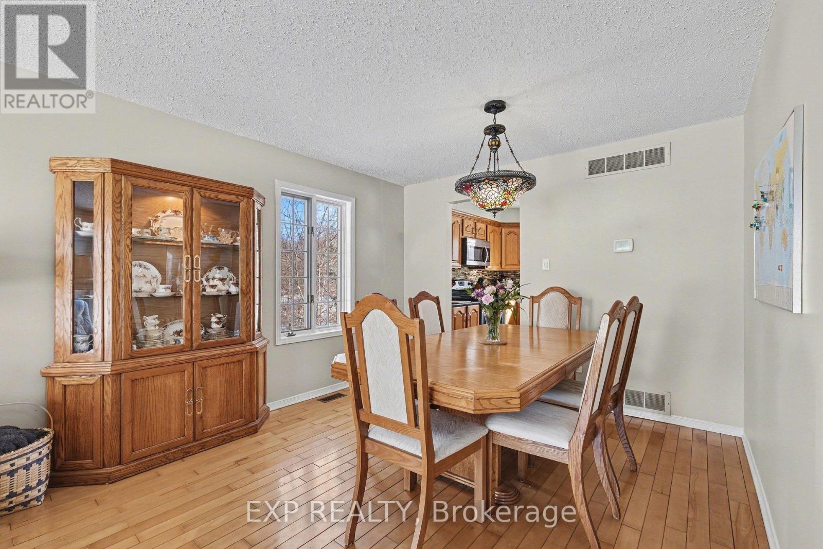 1284 Old Carriage Lane, North Dundas, Ontario  K0C 2K0 - Photo 8 - X12809206