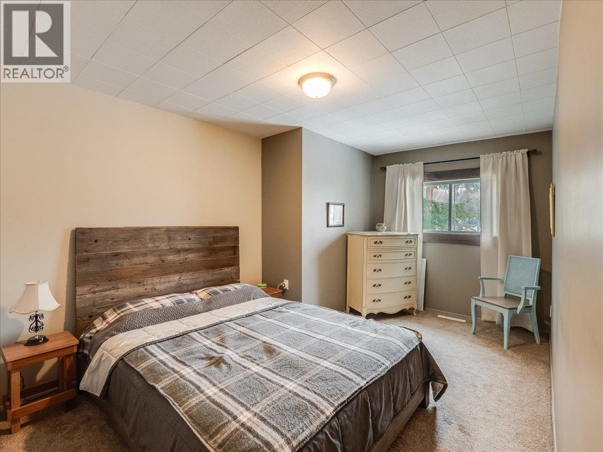 1522 Third Avenue, Trail, British Columbia  V1R 1P7 - Photo 11 - 10376498