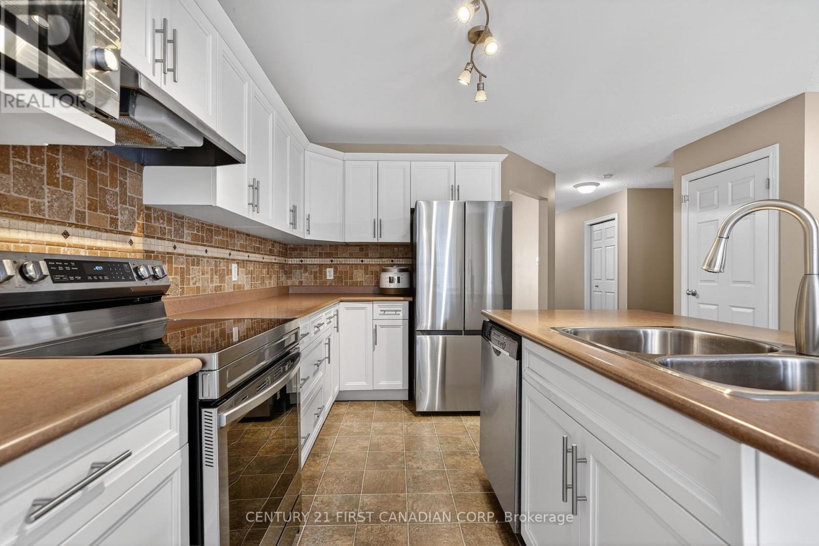 1063 Thornley Street, London South, Ontario  N6K 4V4 - Photo 14 - X12809204