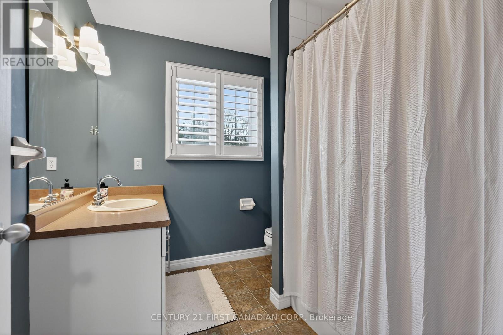 1063 Thornley Street, London South, Ontario  N6K 4V4 - Photo 32 - X12809204