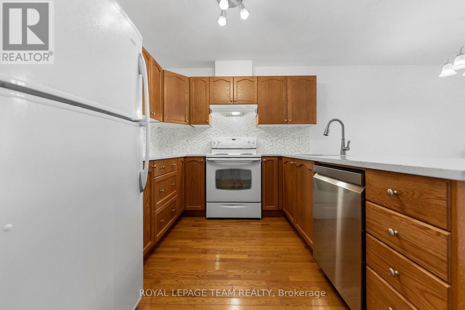 56 Frieday Street, Arnprior, Ontario  K7S 0A6 - Photo 10 - X12809218