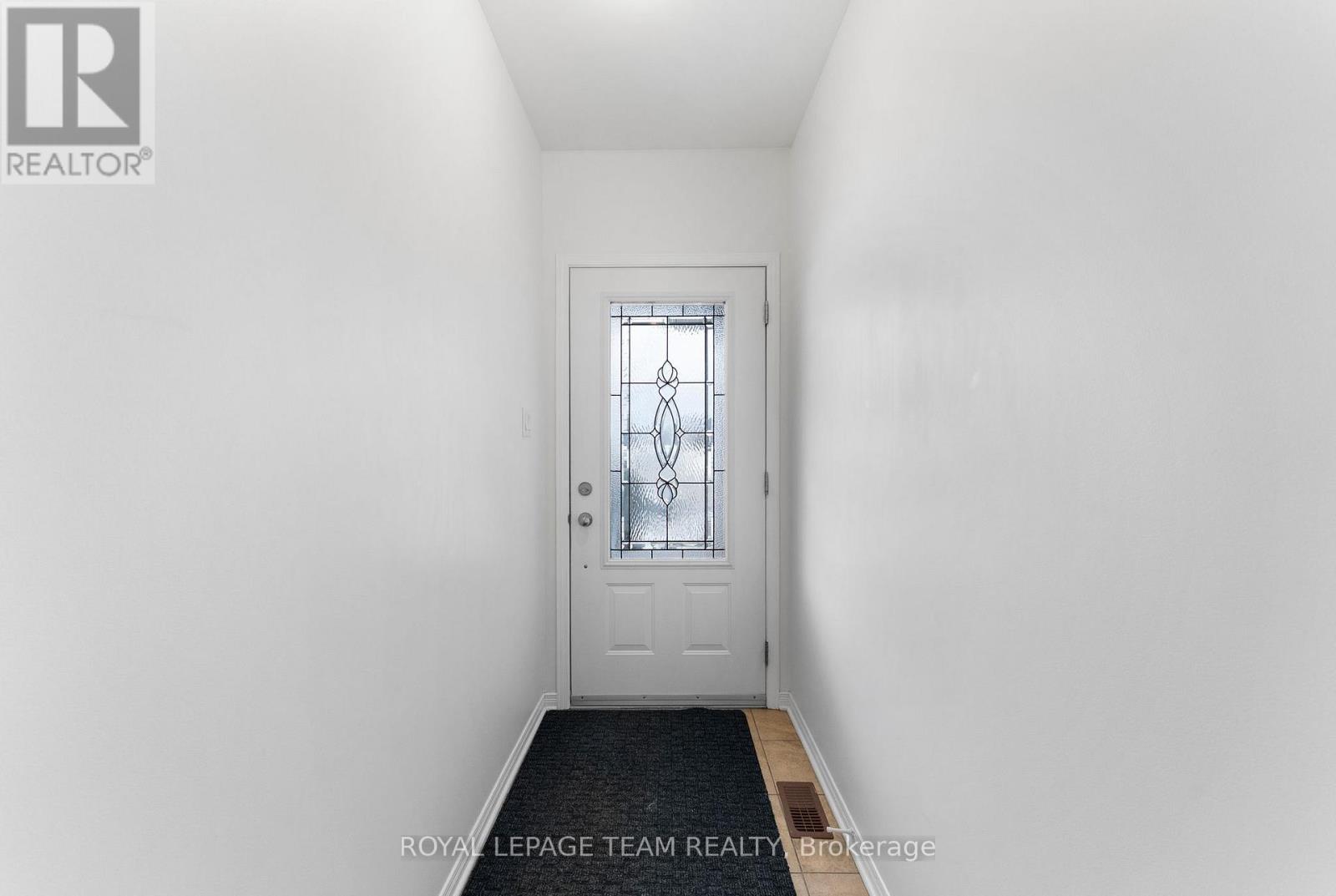 56 Frieday Street, Arnprior, Ontario  K7S 0A6 - Photo 6 - X12809218