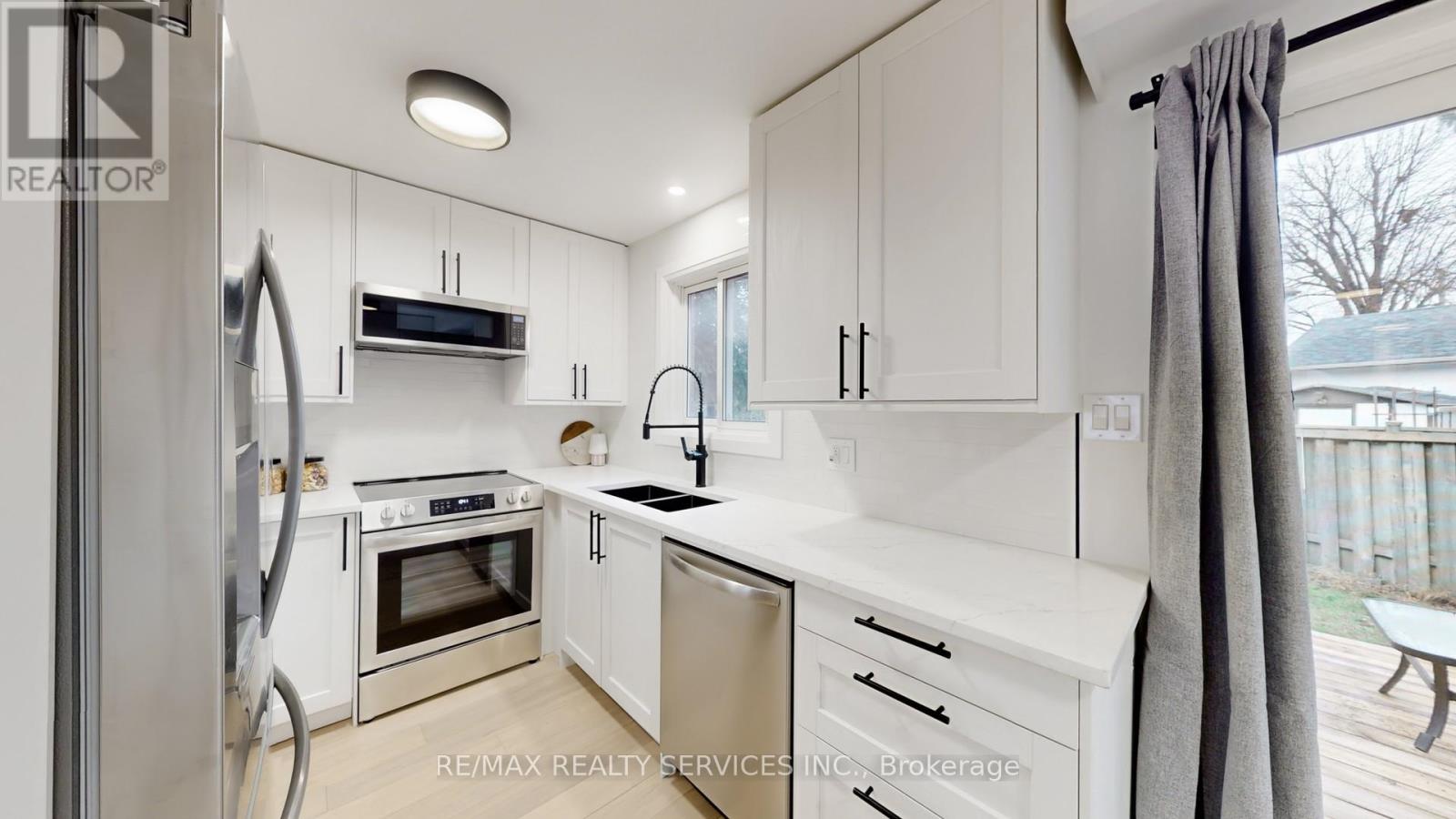 26 Mayfair Crescent, Brampton, Ontario  L6S 3N4 - Photo 14 - W12698478