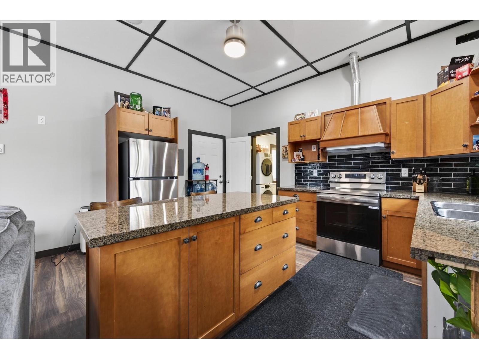 597 Wild Rose Drive, Merritt, British Columbia  V1K 1B8 - Photo 6 - 10376563