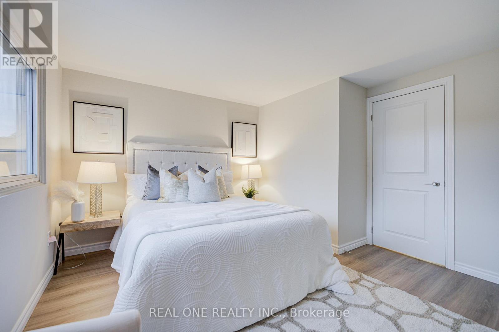 81 Elsa Vine Way, Toronto, Ontario  M2J 4H8 - Photo 22 - C12809248