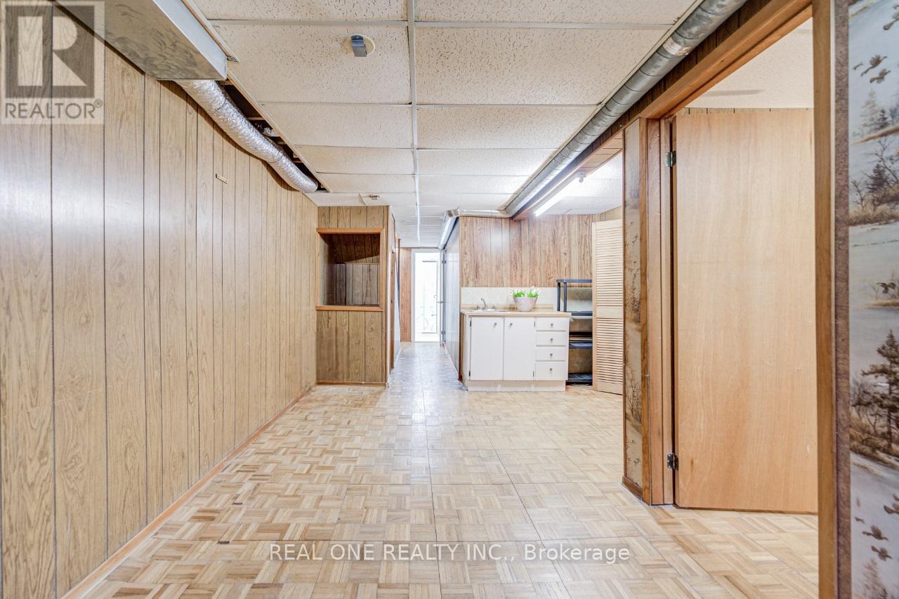 81 Elsa Vine Way, Toronto, Ontario  M2J 4H8 - Photo 31 - C12809248