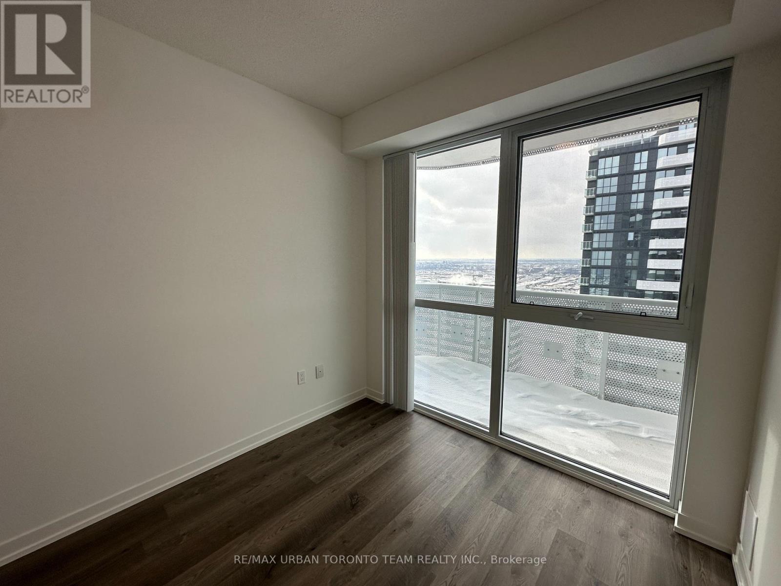 5915 - 8 Interchange Way, Vaughan, Ontario  L4K 5Z7 - Photo 10 - N12809236