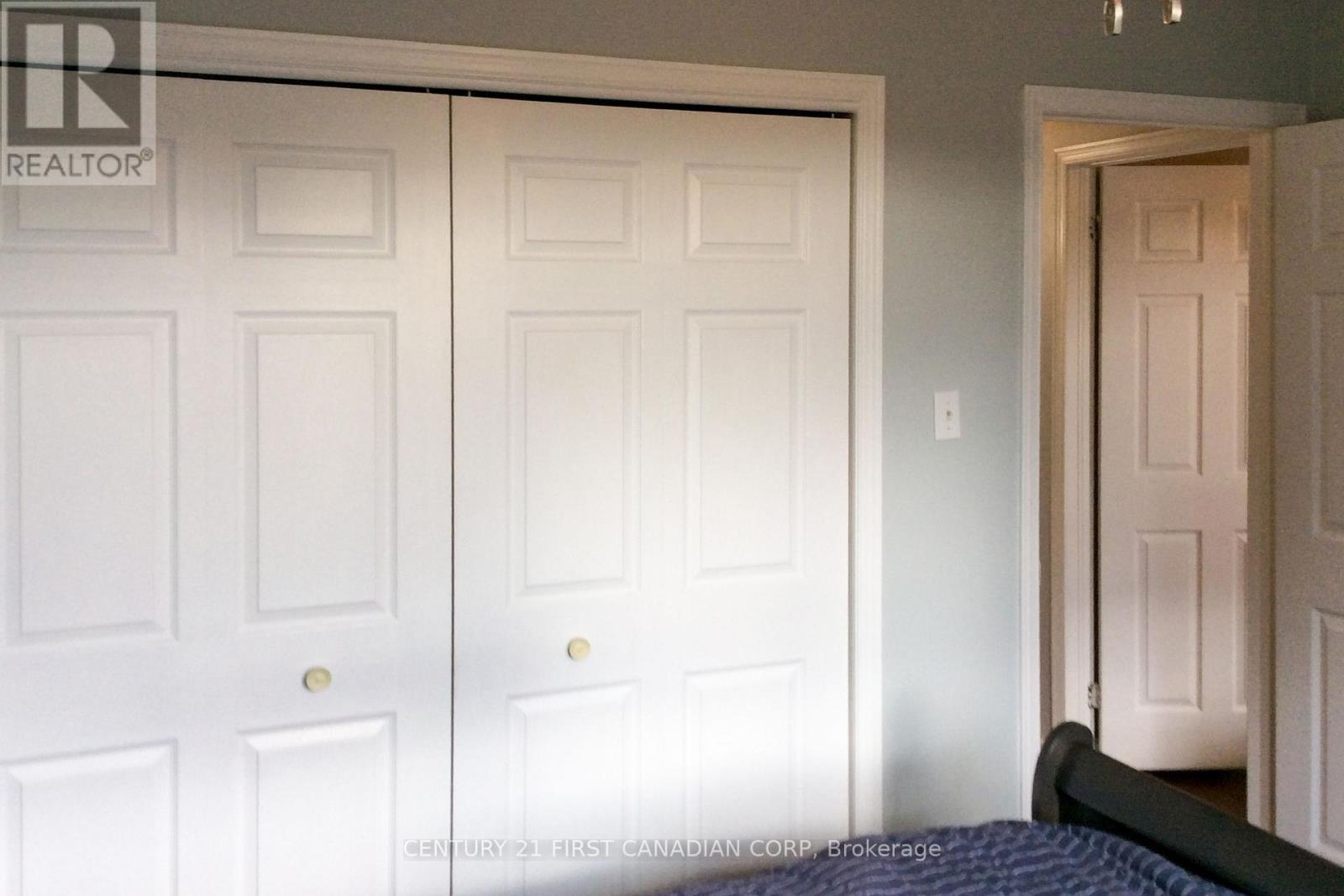 106 Angelo Drive, West Elgin, Ontario  N0L 2P0 - Photo 25 - X12461950