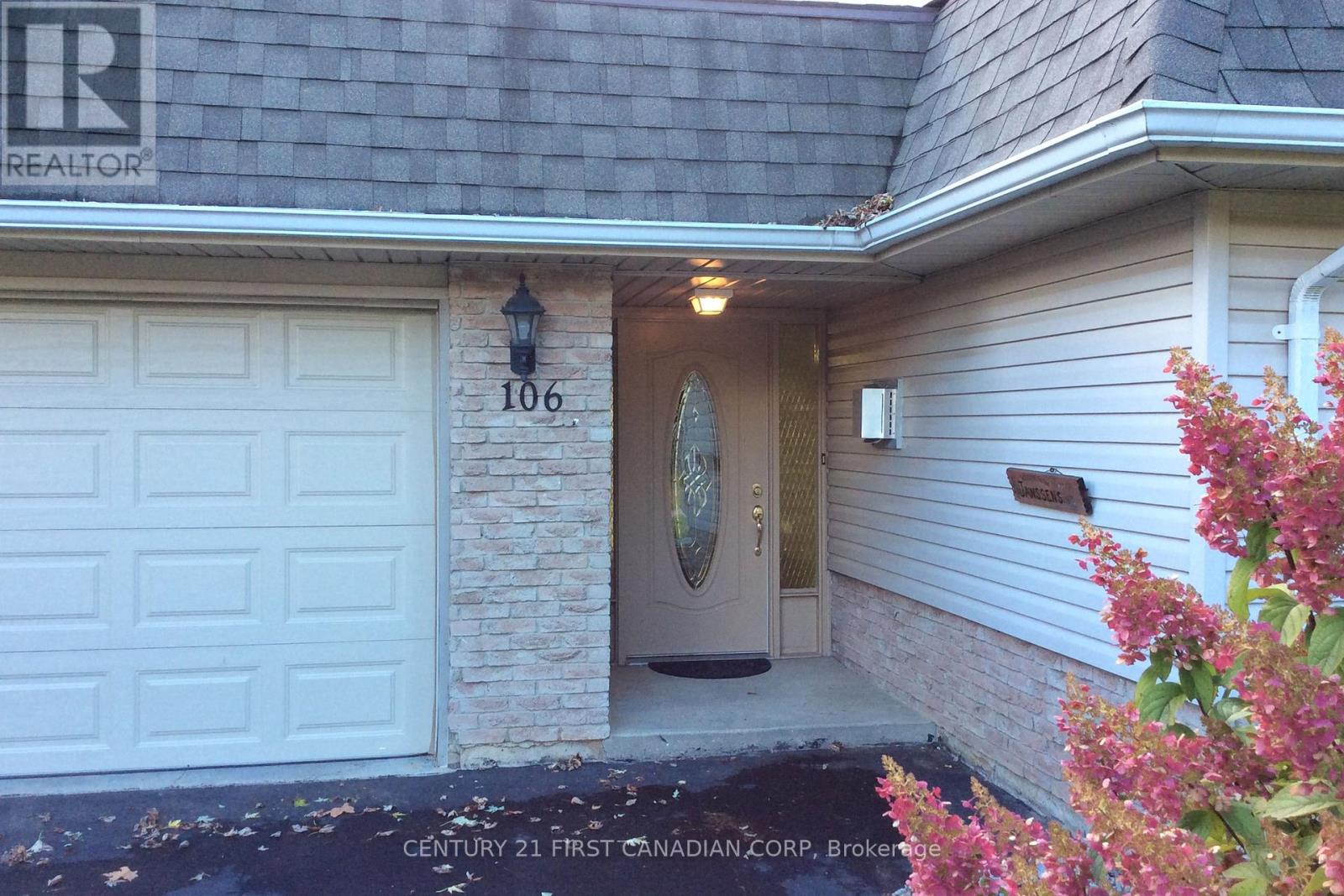 106 Angelo Drive, West Elgin, Ontario  N0L 2P0 - Photo 4 - X12461950