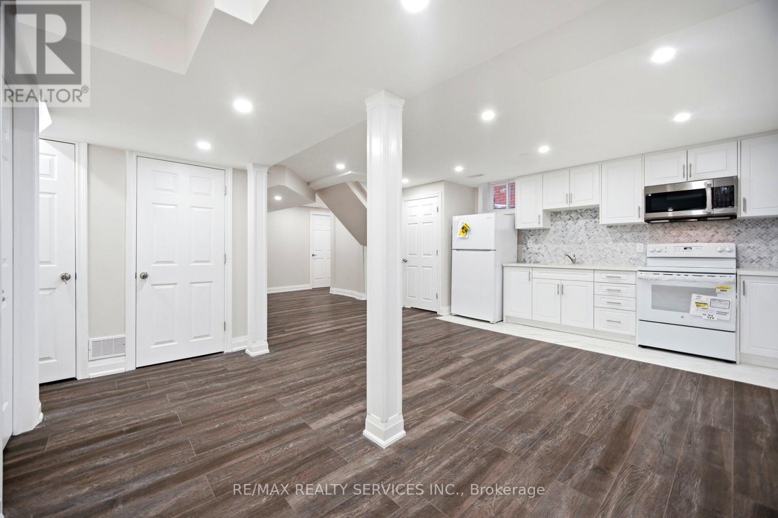 Bsmt - 5 Streamline Drive, Brampton, Ontario L6V 4S6 - Photo 15 - W12809202