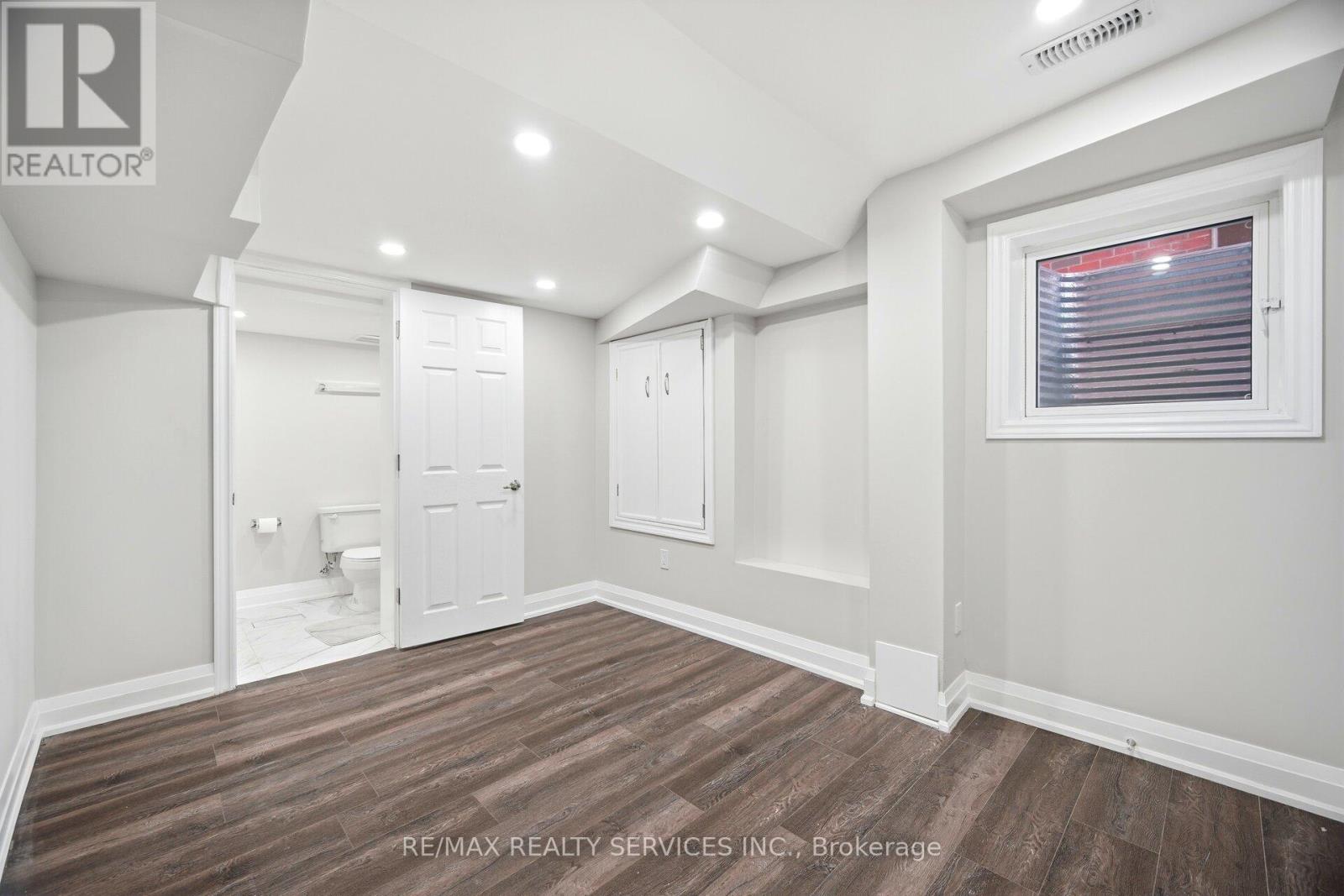 Bsmt - 5 Streamline Drive, Brampton, Ontario L6V 4S6 - Photo 23 - W12809202