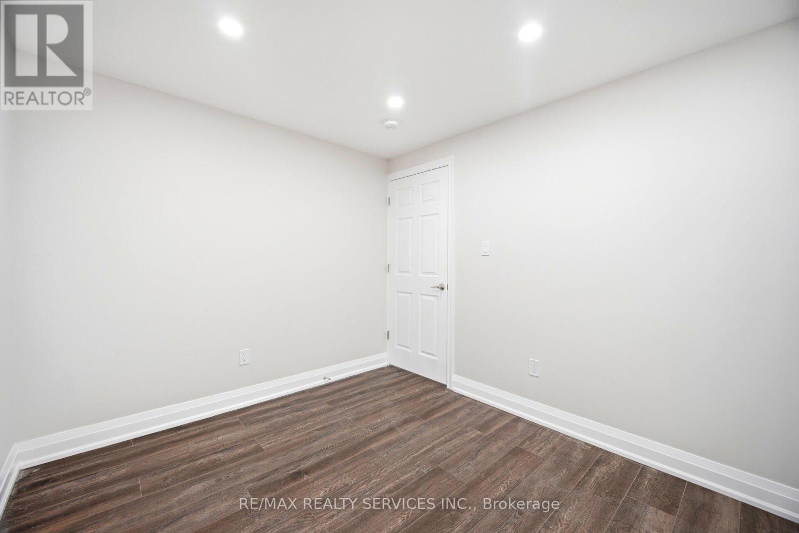 Bsmt - 5 Streamline Drive, Brampton, Ontario L6V 4S6 - Photo 27 - W12809202