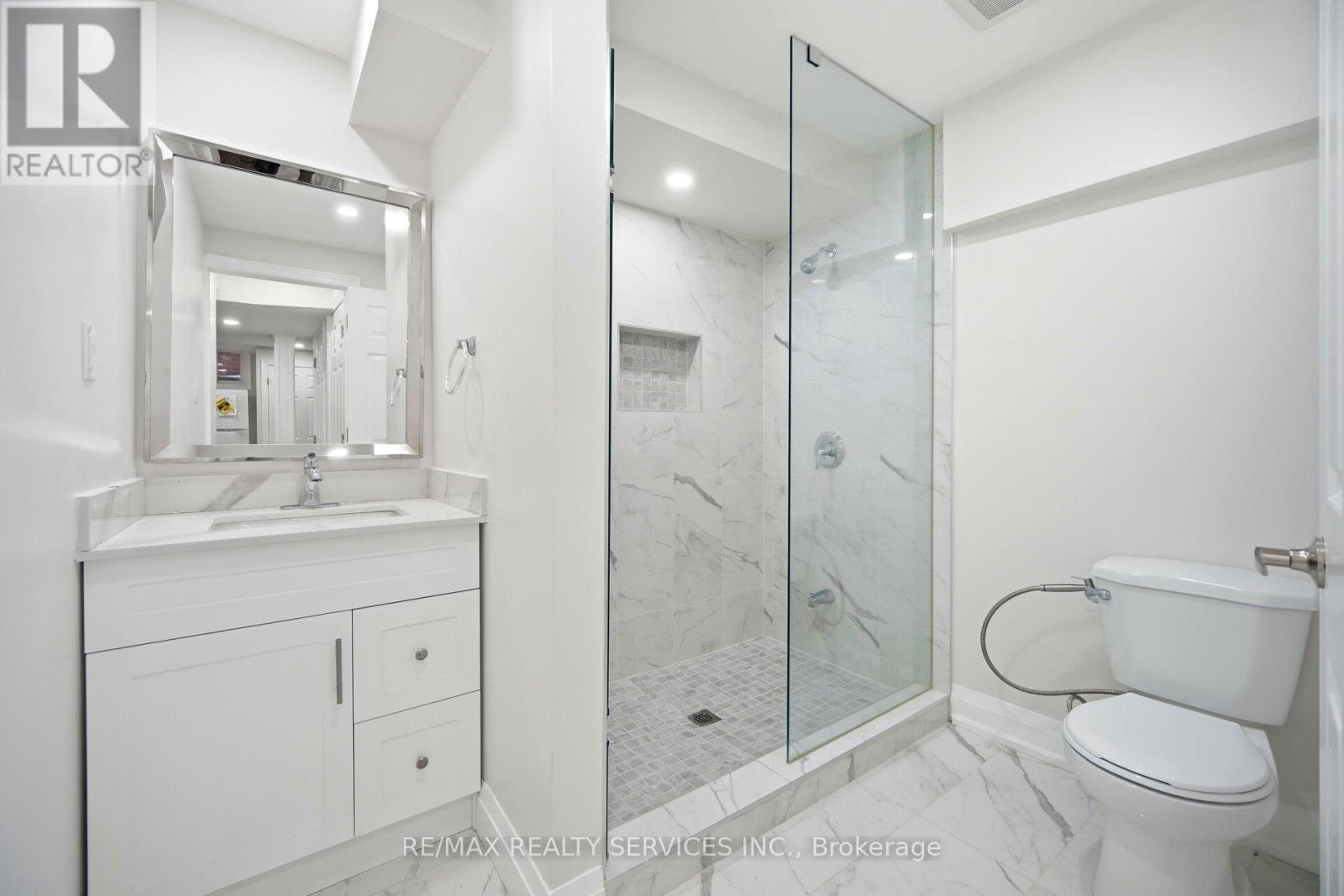 Bsmt - 5 Streamline Drive, Brampton, Ontario L6V 4S6 - Photo 29 - W12809202