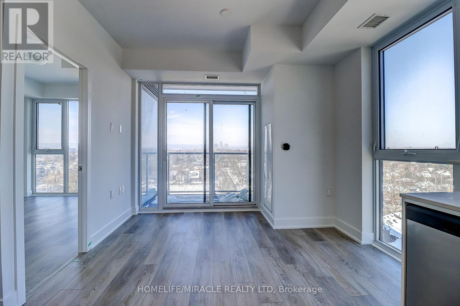 2088 James Street, Burlington, Ontario  L7R 0H2 - Photo 12 - W12809214