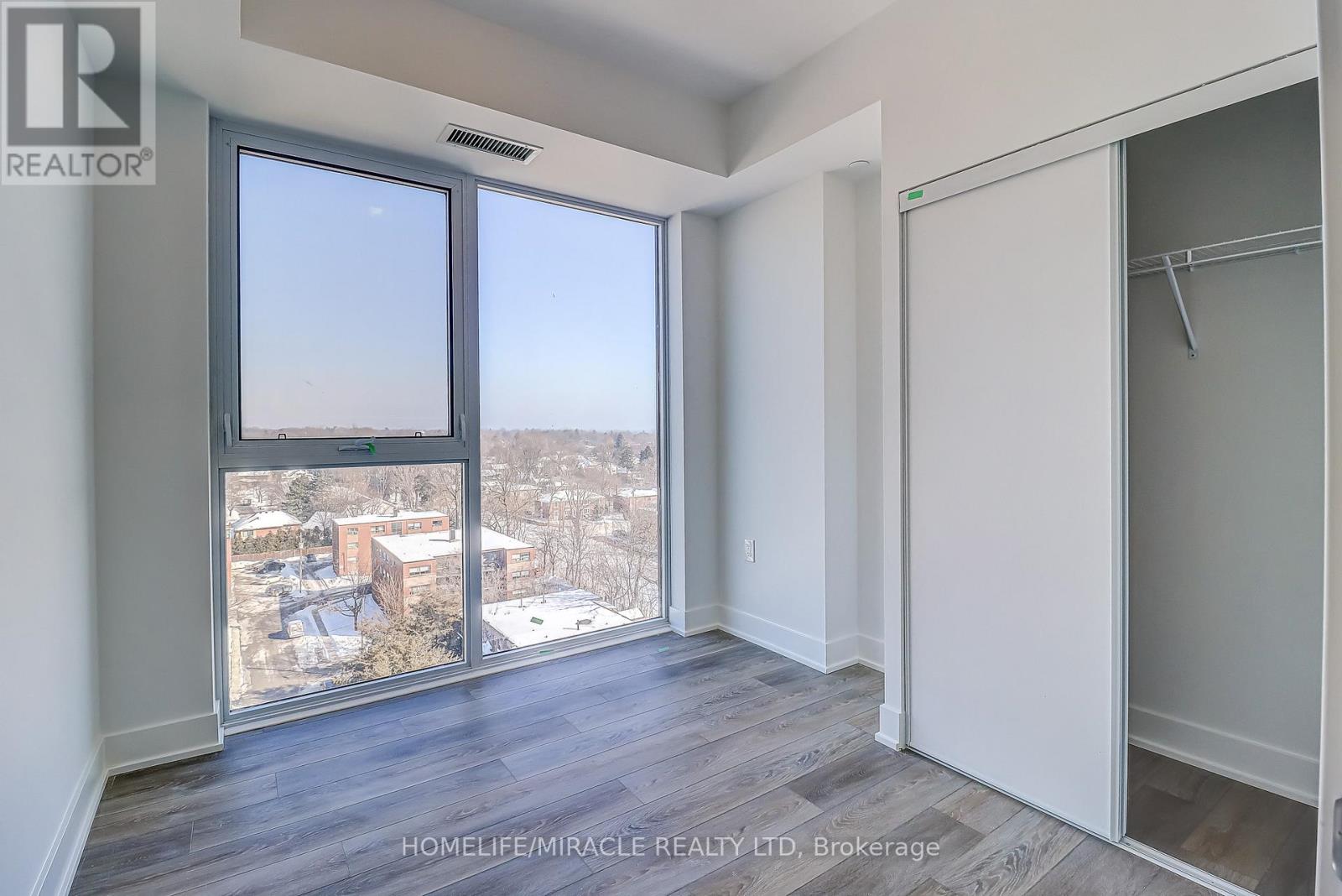 2088 James Street, Burlington, Ontario  L7R 0H2 - Photo 13 - W12809214