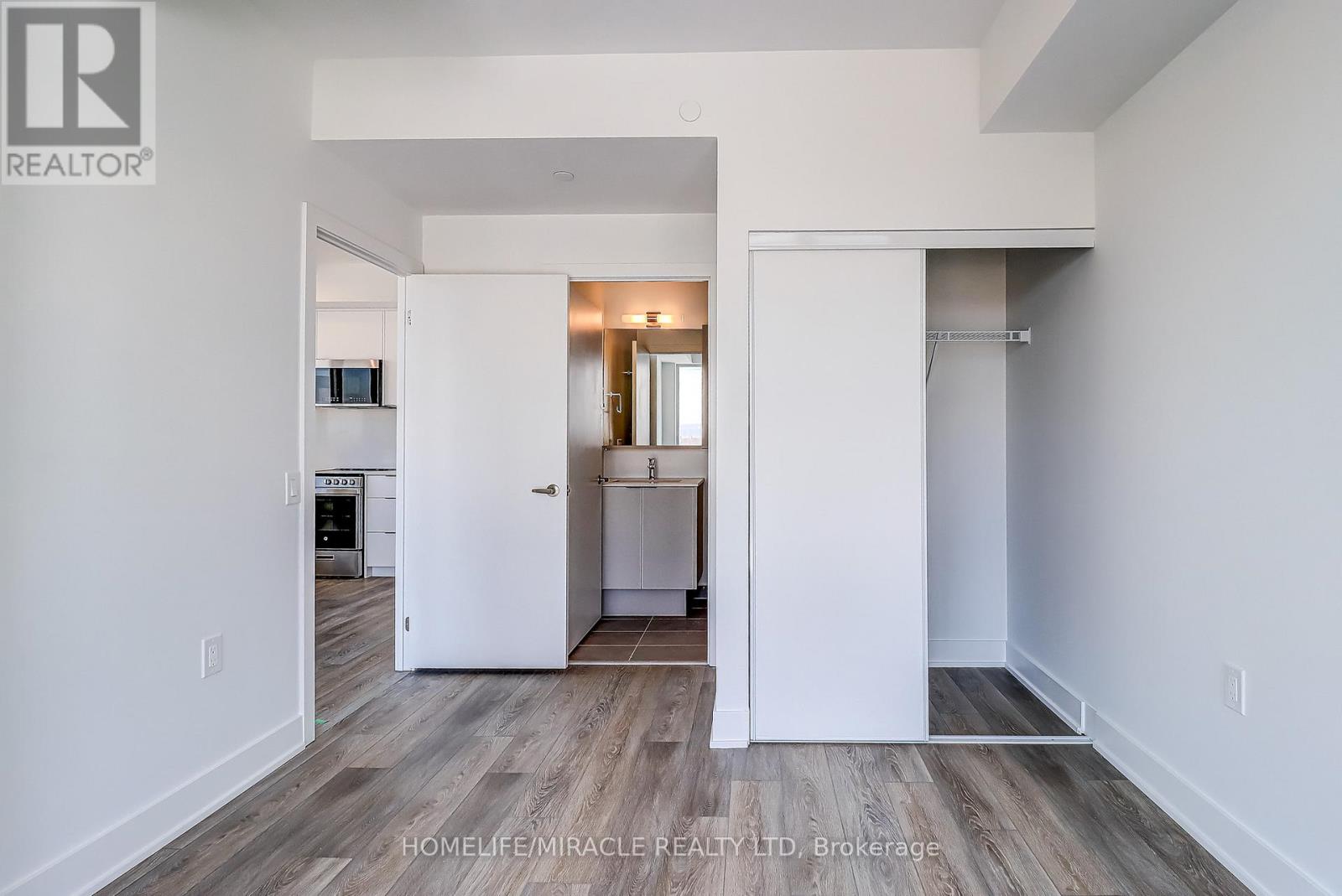 2088 James Street, Burlington, Ontario  L7R 0H2 - Photo 15 - W12809214