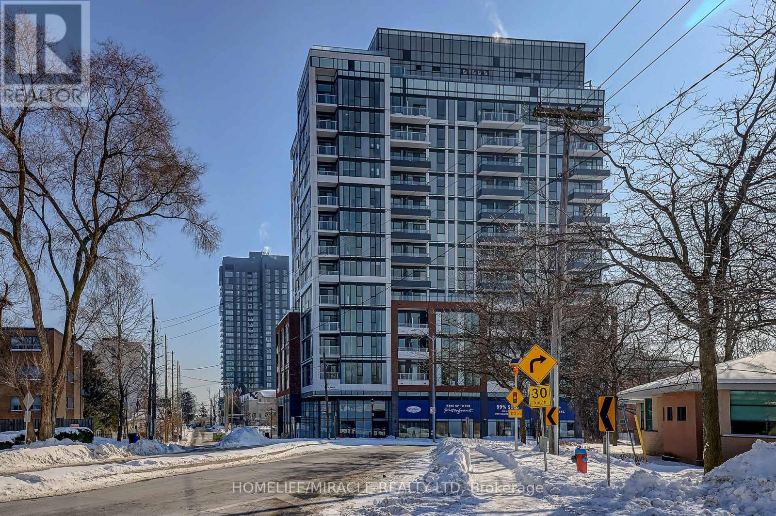 2088 James Street, Burlington, Ontario  L7R 0H2 - Photo 2 - W12809214