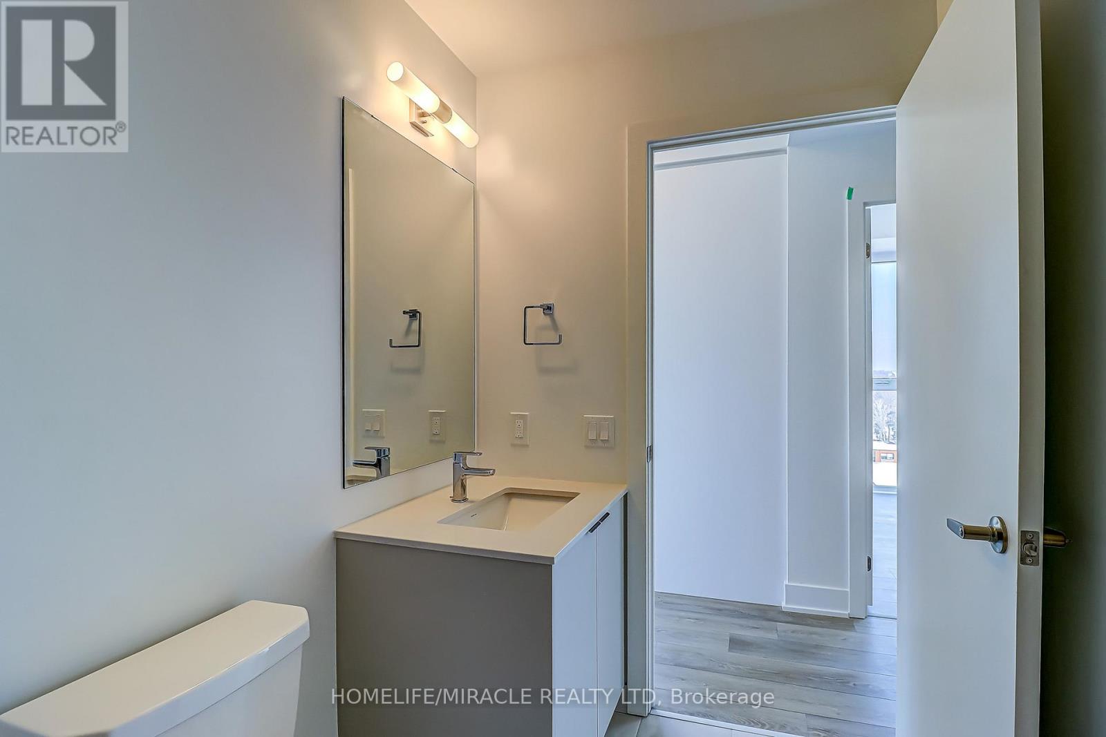 2088 James Street, Burlington, Ontario  L7R 0H2 - Photo 22 - W12809214