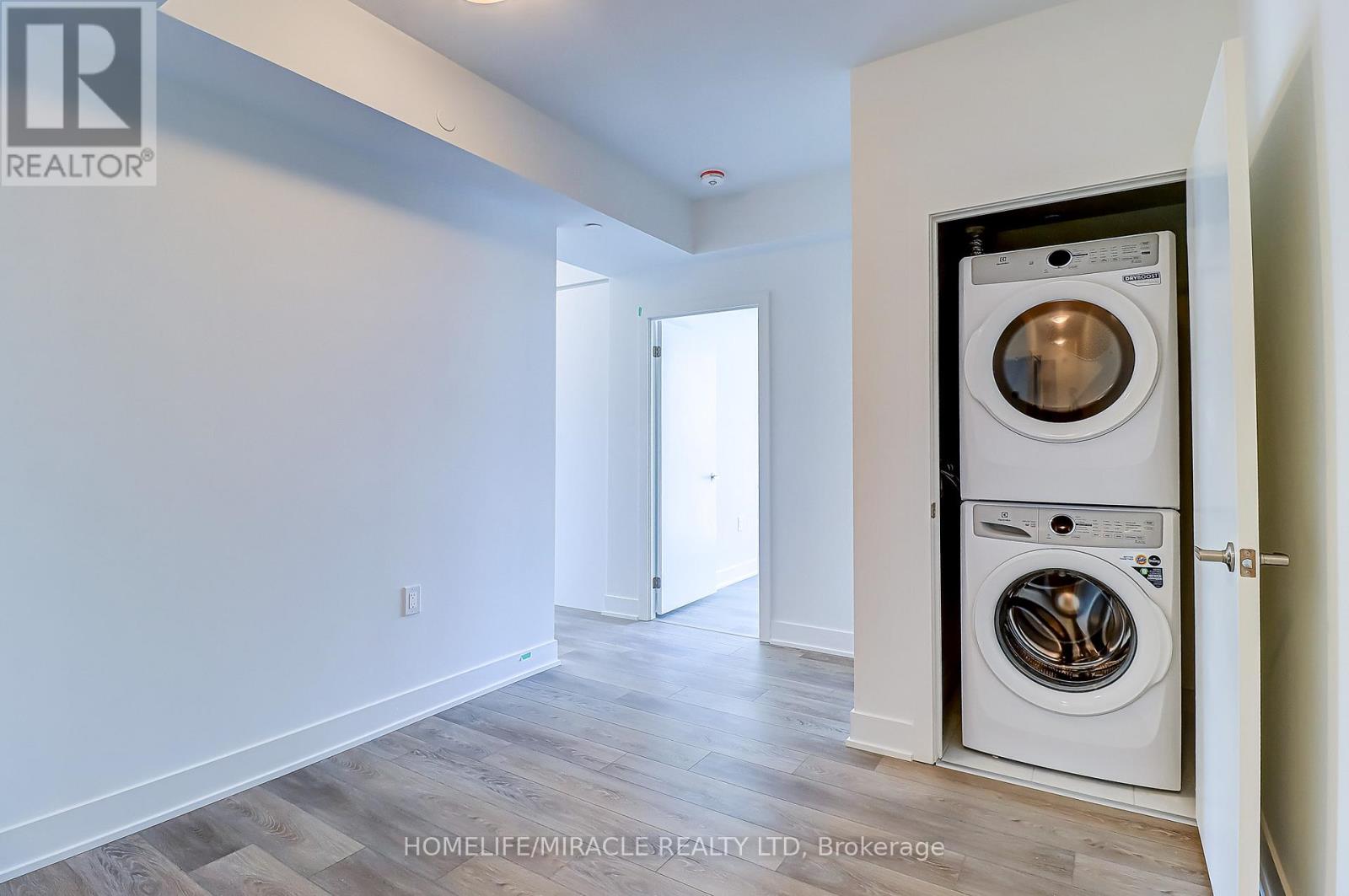 2088 James Street, Burlington, Ontario  L7R 0H2 - Photo 23 - W12809214