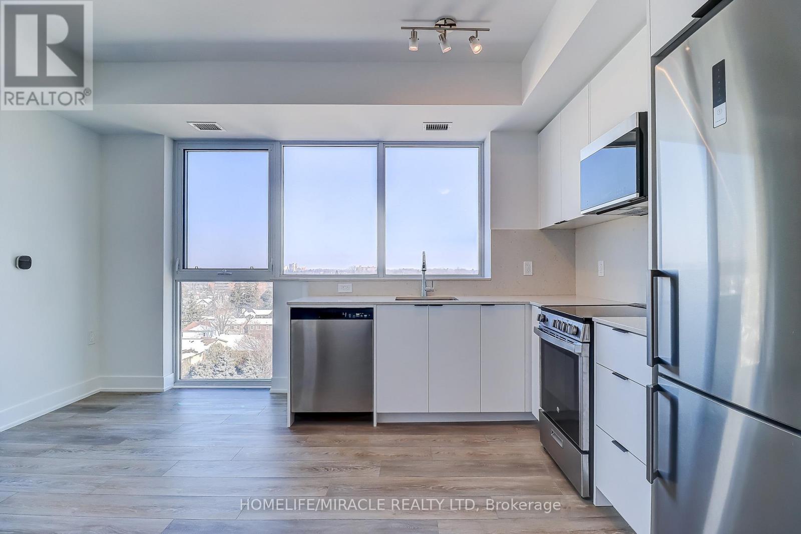 2088 James Street, Burlington, Ontario  L7R 0H2 - Photo 6 - W12809214