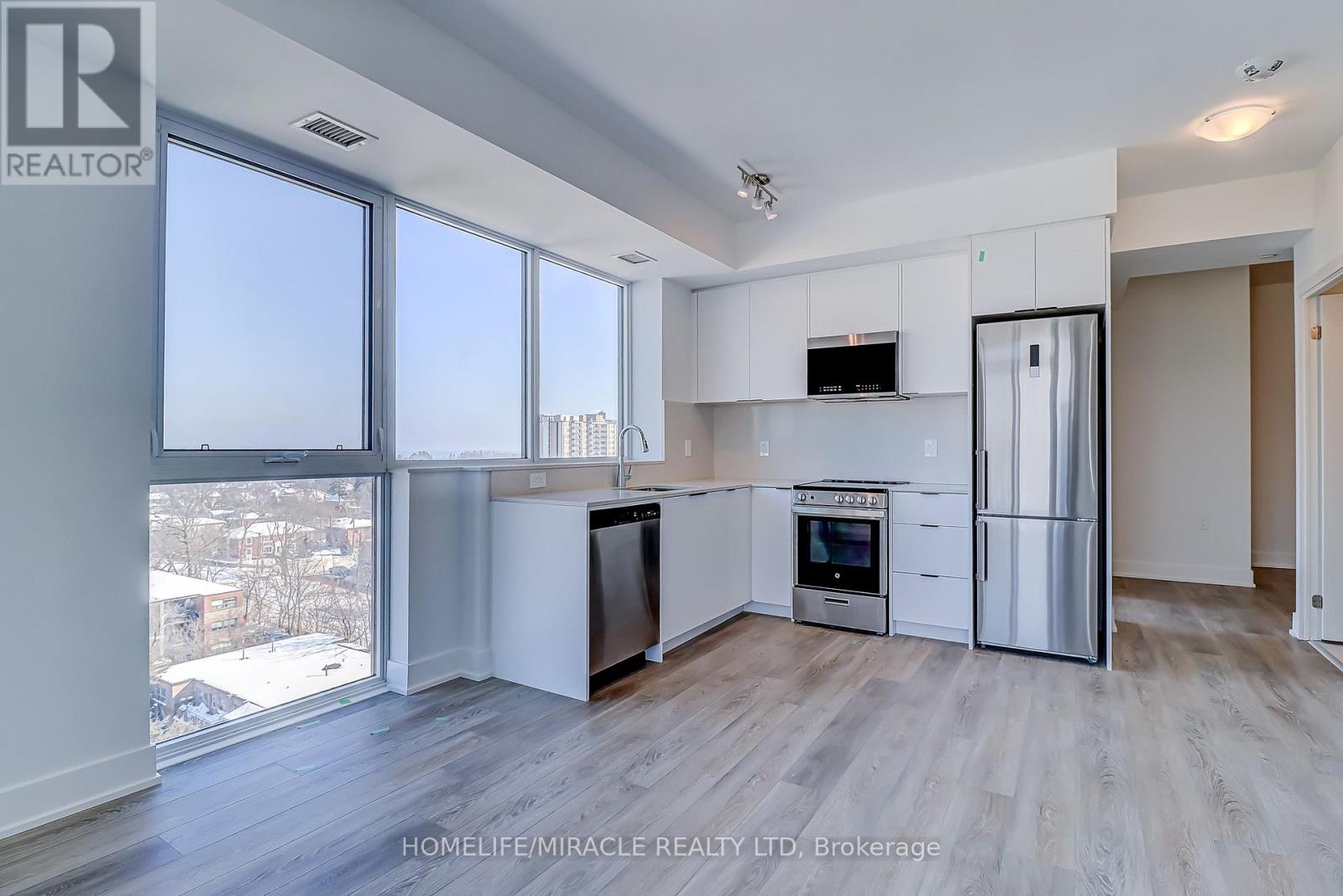 2088 James Street, Burlington, Ontario  L7R 0H2 - Photo 9 - W12809214