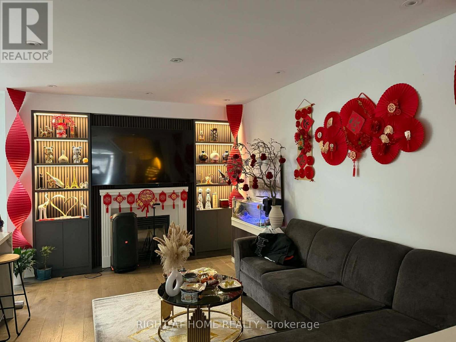 8 Fred Young Drive, Toronto, Ontario  M3L 0A2 - Photo 2 - W12809234