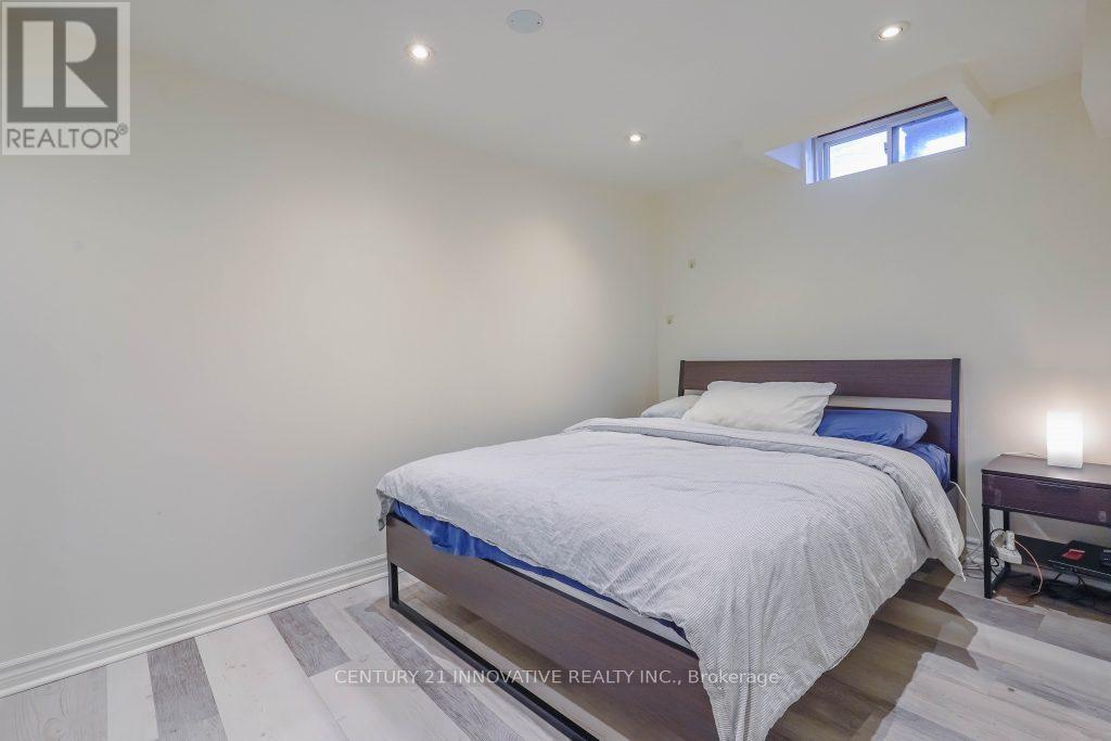 3066 Patrick Crescent, Mississauga, Ontario  L5N 3G5 - Photo 12 - W12809256